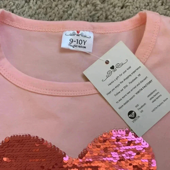 Long sleeve dress full of hearts 💗 - Picture 4 of 5